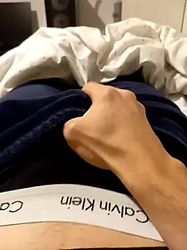 Snapshot of ruiiizz chatting on March 7, 11:24 pm ruiiizz online show from March 7, 11:24 pm