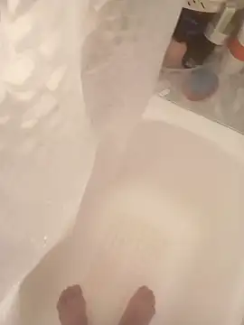 Snapshot of ruiiizz chatting on March 17, 6:33 pm ruiiizz online show from March 17, 6:33 pm