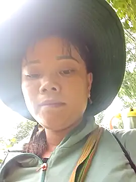 Snapshot of Samyy_xx chatting on October 3, 12:29 am Samyy xx online show from October 3, 12:29 am