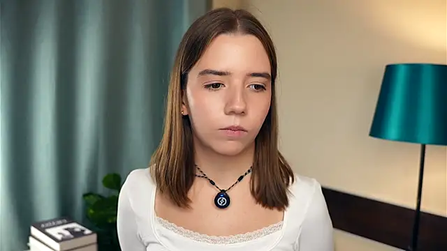 OzellaHeglar online show from September 25, 11:25 am