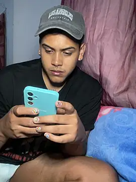 AaronMars  online show from October 3, 3:47 am