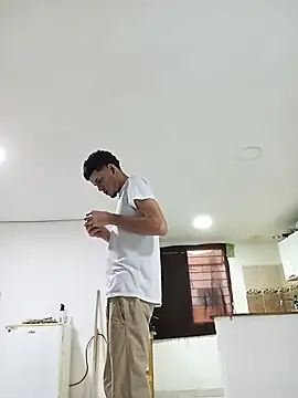 Snapshot of Pingasaboy20 chatting on October 3, 2:03 pm Pingasaboy20 online show from October 3, 2:03 pm