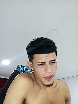 Snapshot of Pingasaboy20 chatting on October 10, 4:11 am Pingasaboy20 online show from October 10, 4:11 am