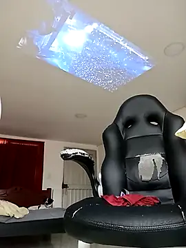 Snapshot of Pingasaboy20 chatting on November 25, 1:11 pm Pingasaboy20 online show from November 25, 1:11 pm