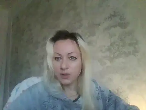 Snapshot of Veyrise chatting on October 25, 8:22 am Veyrise online show from October 25, 8:22 am