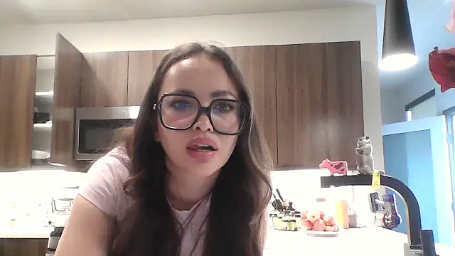 Snapshot of Elyrisse chatting on October 26, 11:09 pm Elyrisse online show from October 26, 11:09 pm