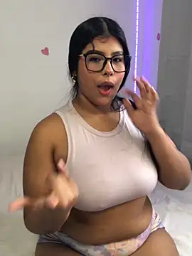 AnaBrowmn online show from March 30, 5:47 pm