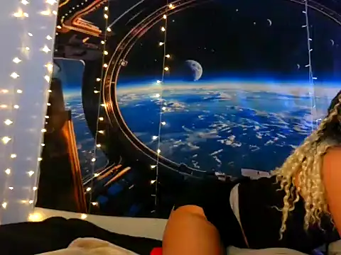 MrsToniTone online show from December 18, 5:19 pm