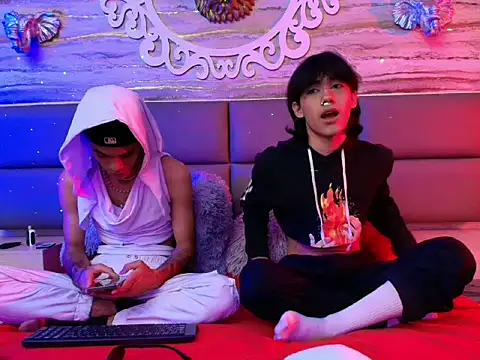 Snapshot of Lovers_21 chatting on September 26, 7:51 pm Lovers 21 online show from September 26, 7:51 pm