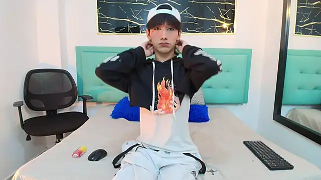 Snapshot of Lovers_21 chatting on October 9, 4:43 am Lovers 21 online show from October 9, 4:43 am