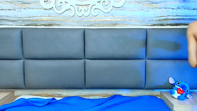 Snapshot of Lovers_21 chatting on October 28, 11:07 pm Lovers 21 online show from October 28, 11:07 pm