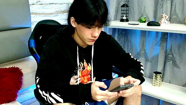 Snapshot of Lovers_21 chatting on November 10, 3:16 am Lovers 21 online show from November 10, 3:16 am