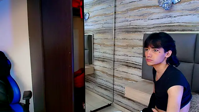 Snapshot of Lovers_21 chatting on November 21, 3:38 am Lovers 21 online show from November 21, 3:38 am