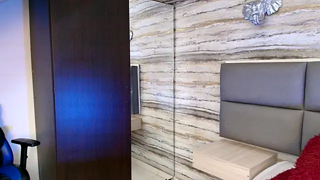 Snapshot of Lovers_21 chatting on November 23, 2:11 am Lovers 21 online show from November 23, 2:11 am