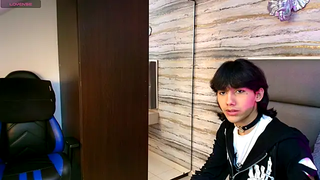 Snapshot of Lovers_21 chatting on November 29, 3:42 am Lovers 21 online show from November 29, 3:42 am