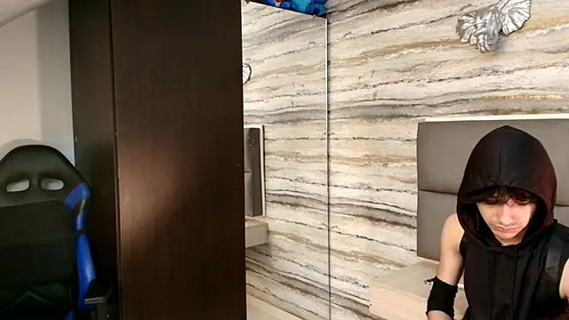 Snapshot of Lovers_21 chatting on December 2, 11:56 pm Lovers 21 online show from December 2, 11:56 pm