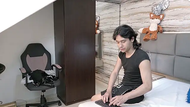 Lovers 21 online show from June 9, 4:24 am