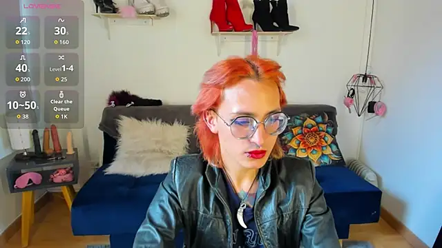 Moon Fox online show from November 1, 8:33 pm