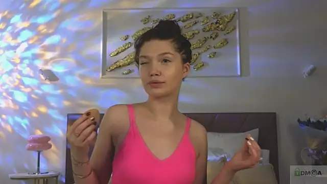 Snapshot of Nicole_Broown_ chatting on December 3, 9:35 pm Nicole Broown online show from December 3, 9:35 pm