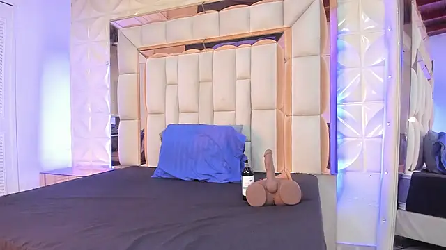 Snapshot of Sarah_Adamss chatting on November 23, 12:27 pm Sarah Adamss online show from November 23, 12:27 pm