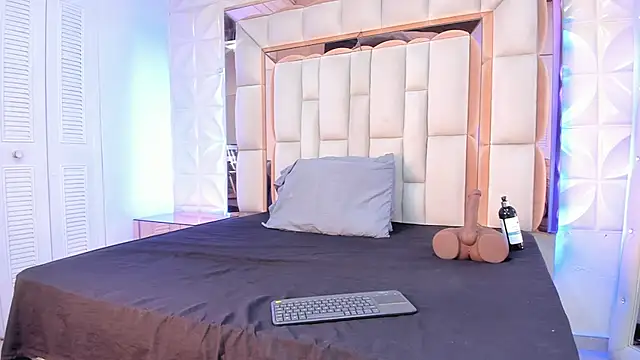 Snapshot of Sarah_Adamss chatting on November 24, 12:27 pm Sarah Adamss online show from November 24, 12:27 pm