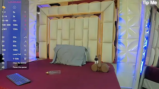 Snapshot of Sarah_Adamss chatting on November 26, 11:55 am Sarah Adamss online show from November 26, 11:55 am