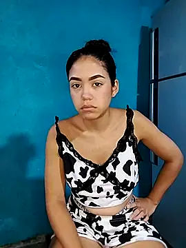 Snapshot of fabulousgirl chatting on November 9, 6:44 am fabulousgirl online show from November 9, 6:44 am