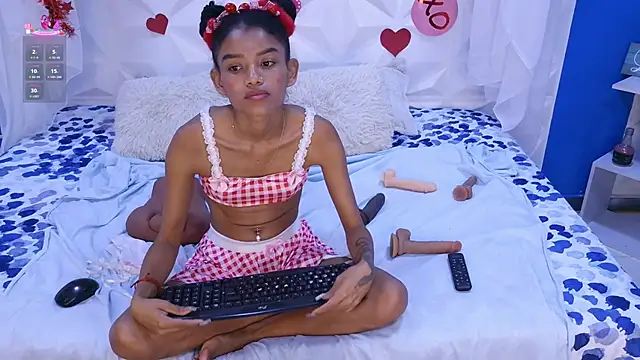 Snapshot of adisson_petite1 chatting on February 22, 7:45 pm adisson petite1 online show from February 22, 7:45 pm