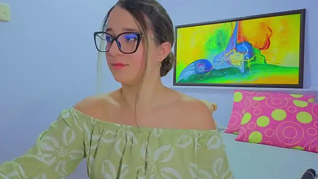 katiaa lovv online show from June 12, 12:15 pm