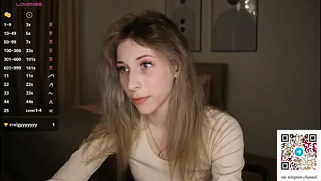 Snapshot of magnificent_Destiny chatting on April 3, 12:30 am magnificent Destiny online show from April 3, 12:30 am