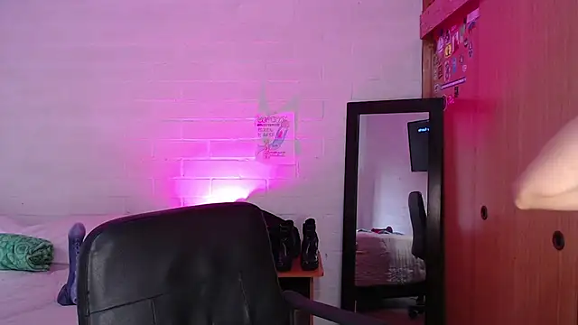 Amy66 online show from March 31, 8:09 pm