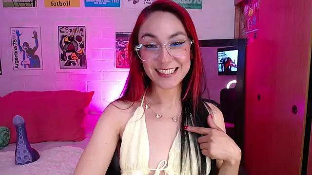Snapshot of Amy66 chatting on July 24, 1:25 am Amy66 online show from July 24, 1:25 am