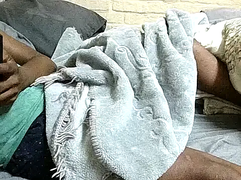 Snapshot of Mshayiwesinqe chatting on October 20, 1:44 pm Mshayiwesinqe online show from October 20, 1:44 pm