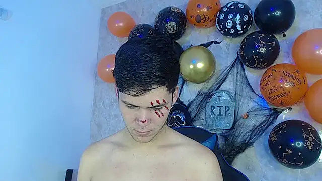 Aaron Foxxx online show from October 30, 1:12 pm