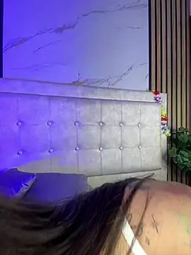 Honey noir online show from January 10, 7:15 pm