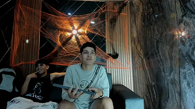 Snapshot of Stiben_boy chatting on October 28, 3:43 am Stiben boy online show from October 28, 3:43 am