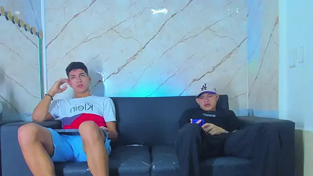 Snapshot of Stiben_boy chatting on November 25, 3:50 am Stiben boy online show from November 25, 3:50 am