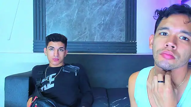 Snapshot of Stiben_boy chatting on November 28, 3:53 am Stiben boy online show from November 28, 3:53 am