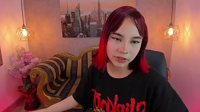 Snapshot of Megane_whitte chatting on October 10, 3:27 am Megane whitte online show from October 10, 3:27 am