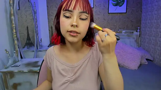 Snapshot of Megane_whitte chatting on October 12, 3:49 am Megane whitte online show from October 12, 3:49 am