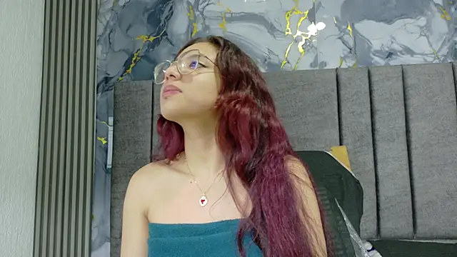 Abrilmirren online show from September 28, 11:26 am