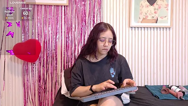 Abrilmirren online show from February 19, 11:06 am