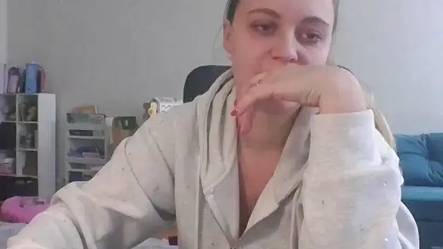 Cynoraye online show from February 9, 9:57 am