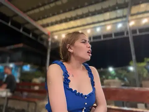 LaylaBurikat online show from September 26, 4:00 pm