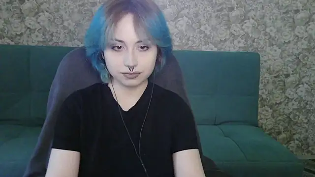 Snapshot of LeisaHopperstad chatting on April 3, 2:15 pm LeisaHopperstad online show from April 3, 2:15 pm