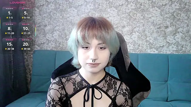 Snapshot of LeisaHopperstad chatting on April 28, 12:10 pm LeisaHopperstad online show from April 28, 12:10 pm