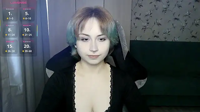 Snapshot of LeisaHopperstad chatting on May 15, 12:23 pm LeisaHopperstad online show from May 15, 12:23 pm