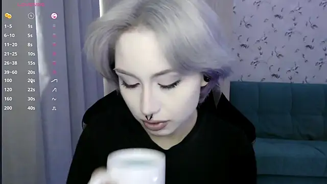 Snapshot of LeisaHopperstad chatting on June 22, 2:58 pm LeisaHopperstad online show from June 22, 2:58 pm