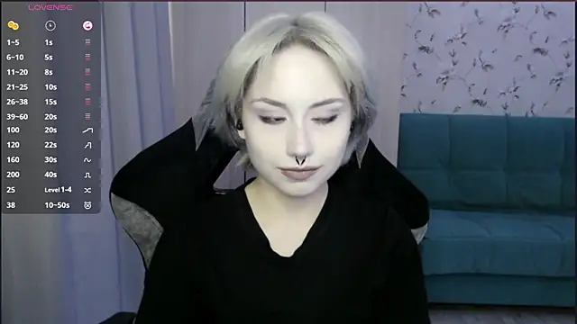 Snapshot of LeisaHopperstad chatting on June 28, 3:29 pm LeisaHopperstad online show from June 28, 3:29 pm