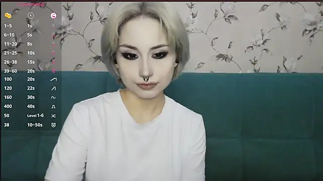 Snapshot of LeisaHopperstad chatting on July 3, 9:37 am LeisaHopperstad online show from July 3, 9:37 am